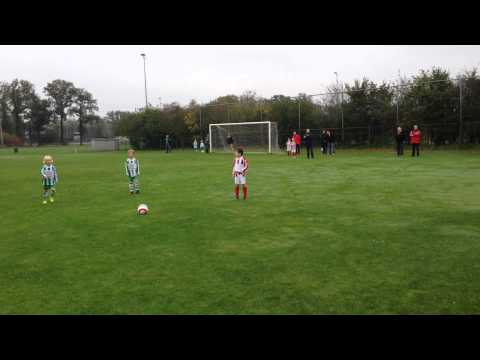 ASV'33 F5G - S.V. Brandevoort F14 (02-11-2013)