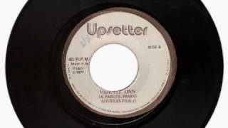 (1977) Augustus Pablo: Vibrate Onn / Dub Onn (Custom Disco)