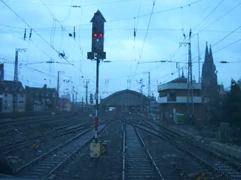 Einfahrt Köln Hbf am 29.03.2006 mit RE1 (BR 146.0) von Aachen Hbf Führerstandmitfahrt