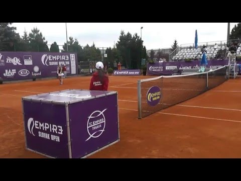 EMPIRE Slovak Open 2016: 1R, end of the match, Sramkova (SVK) - Krejcikova (CZE) 4-6, 7-6(6), 6-4