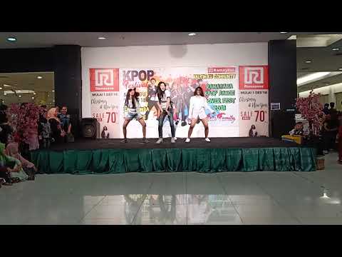 [CRYSTAL ICE] BLACKPINK - Forever Young @SamarindaSquare