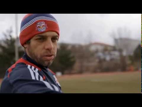 Reportage: Juninho et ses coups francs magiques !