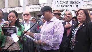 Legisladores rechazan reforma a la carta magna en el monumento a los Constituyentes en San Cristóbal