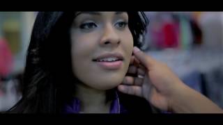 Una Palabra Music Video