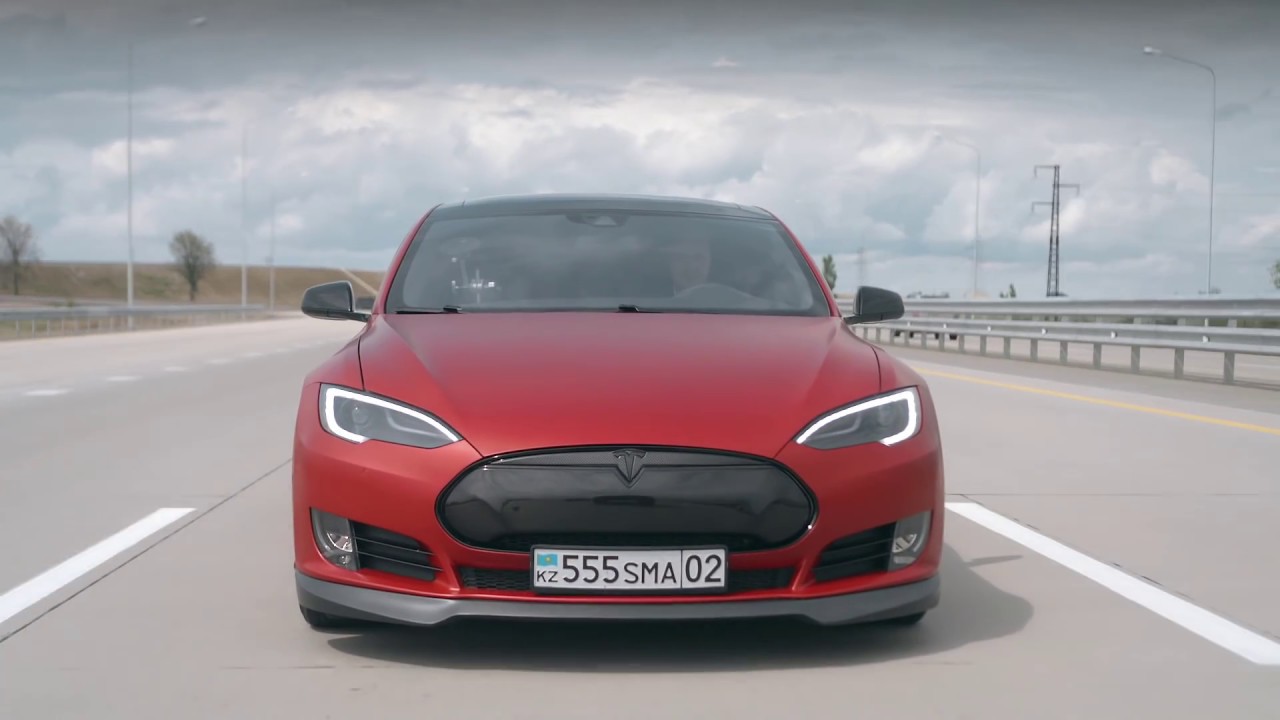 Обзор на Tesla S 