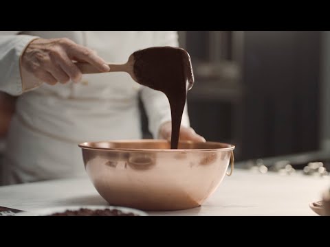 Lindt Excellence Master Series: Milk vs Dark Chocolate