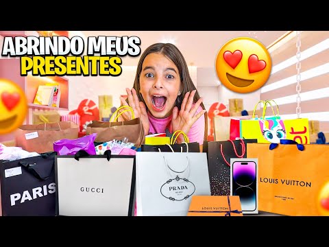 VLOG OPENING BIRTHDAY GIFTS *Laurinha 12 years old🥳🎂