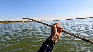 Pescaria de tucunaré e corvina na varinha de bambu eu não esperava, por isso fiquei surpreso 