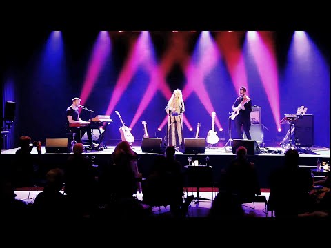 Anything 'bout June - Unni Wilhelmsen