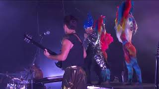 Empire of the sun - Walking on a dream (Made in america 2013)