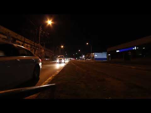 Av. Garzón y Carve en la noche. Colón, Montevideo, Uruguay.