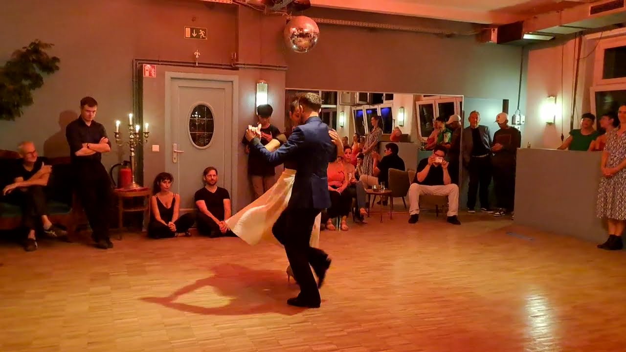 Maria Elena Ybarra and Matias Iriarte - Sin Rumbo Fijo (4/4)