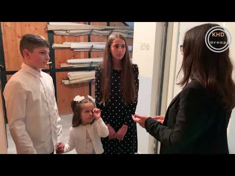 Më duaj ashtu siç jam, Mos më bën të ndihem më pak seç jam.