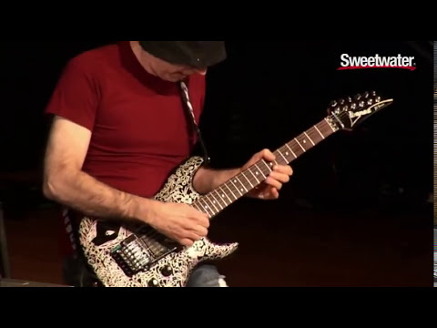 Joe Satriani Plays 