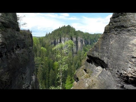 Carolastein und Carolahöhle / Sächsische Schweiz