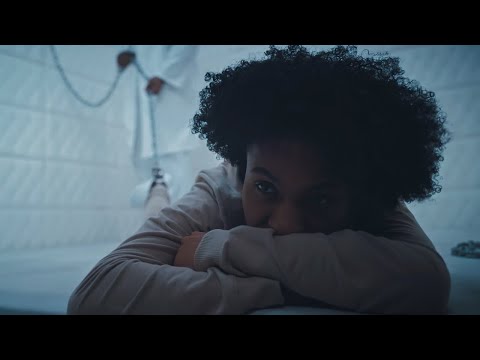 MAZZY x MAX FLO - "Li Pa Nòmal" official VIDEO!