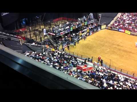 PBR Glendale. Chris Shivers vs Damn Right