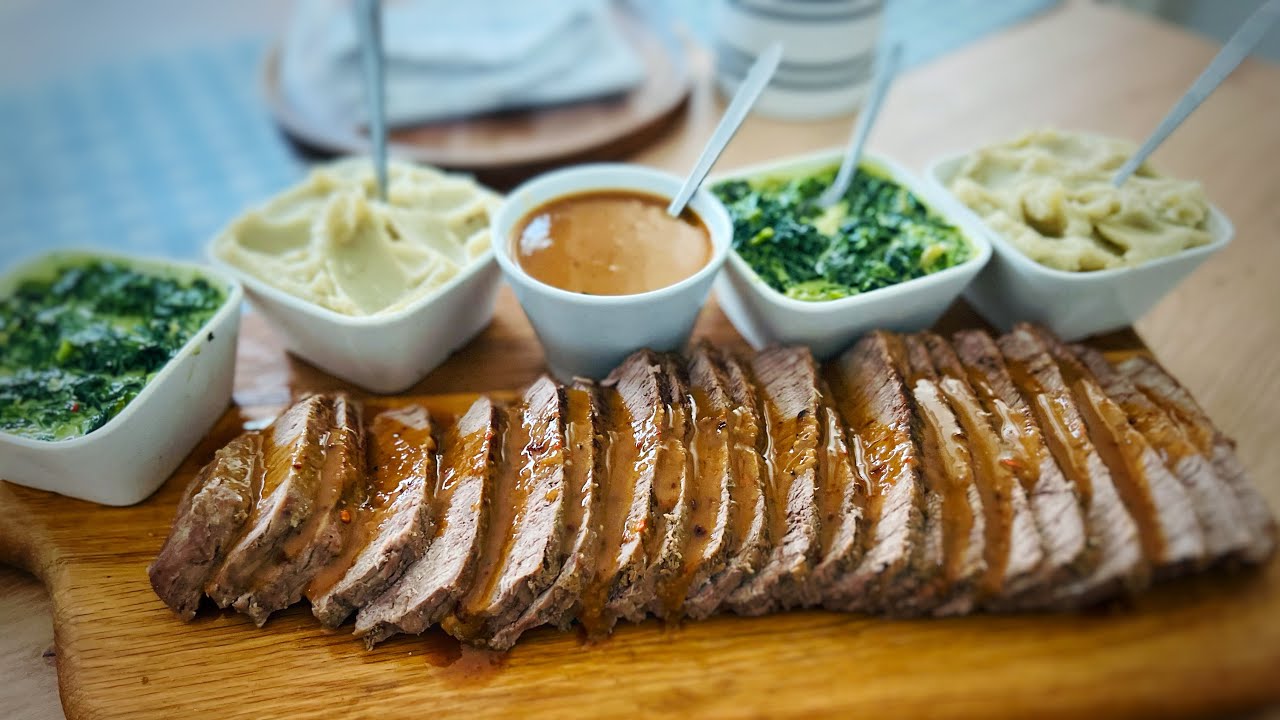 Rôti de bœuf en cocotte et 2 accompagnements: épinards à la crème, purée pomme de terre et sauce