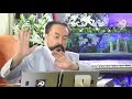 Adnan Oktar Oturarak Delikanlıca Dans Etti