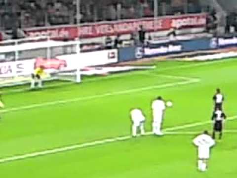 Bayer Leverkusen - Bayern München (20.11.2010) Elfmeter Vidal