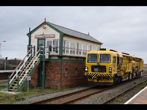 #639: Network Rail DR77903 passes Abergele & Pensarn (18/04/16)