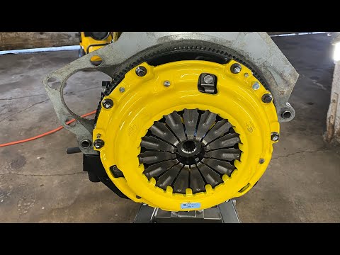 SRT-4  ACT 6 puck street clutch install.