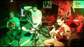 Video HOT PANTS - Cigarety & Alkohol live acoustic