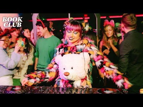 Cute Europop & Trance Mix in Brooklyn | Tinzo