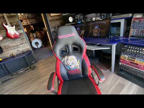 Iron Maiden Chair  ::  unboxing 1 of 2