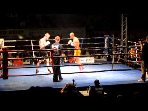 Noc bojovníků Hodonín 2011 - Jakub "Pretorian" Gazdík vs Patrik Vidakovic (2.kolo)