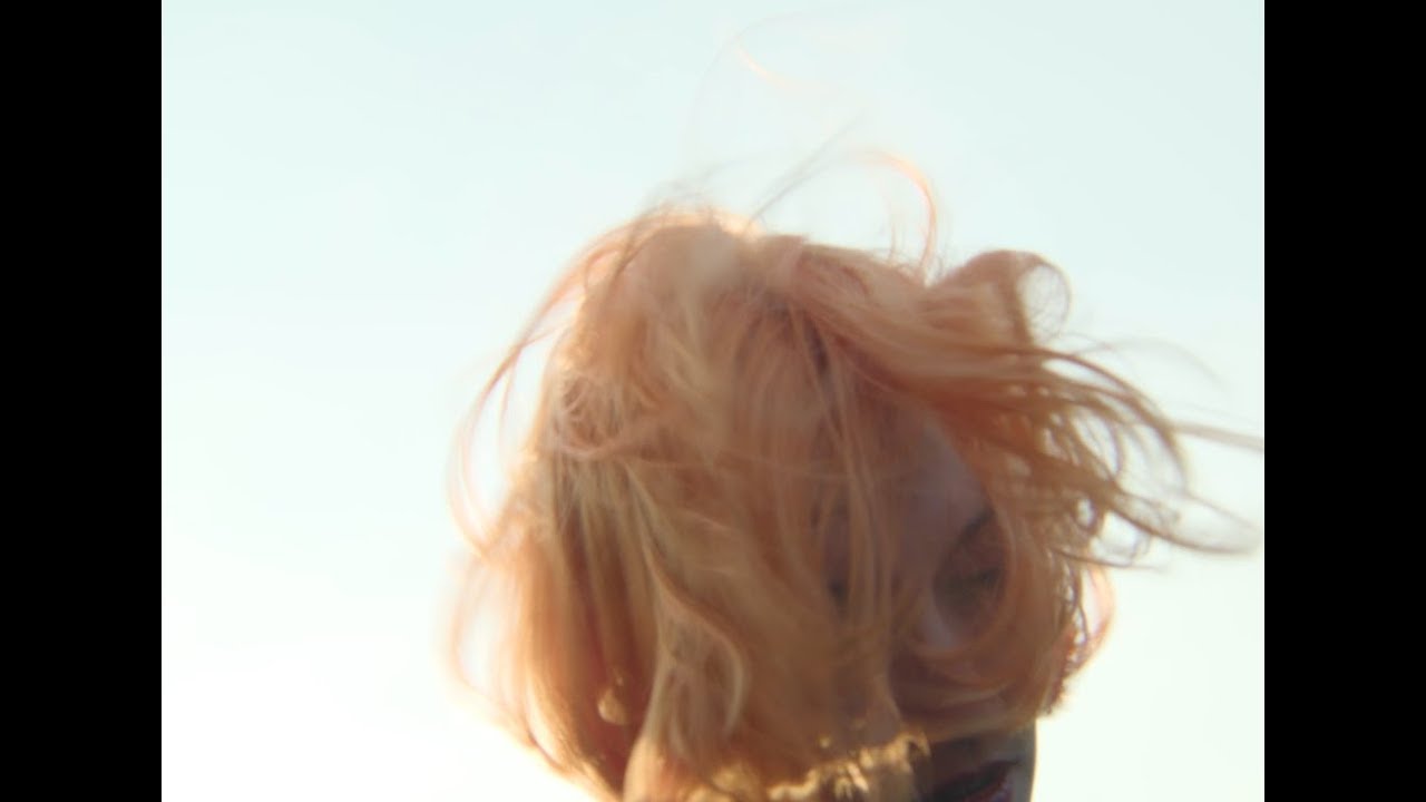 Molly Nilsson — Days Of Dust