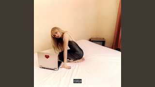 Lirik Lagu Feather - Sabrina Carpenter: Like a Feather With You Off My Mind