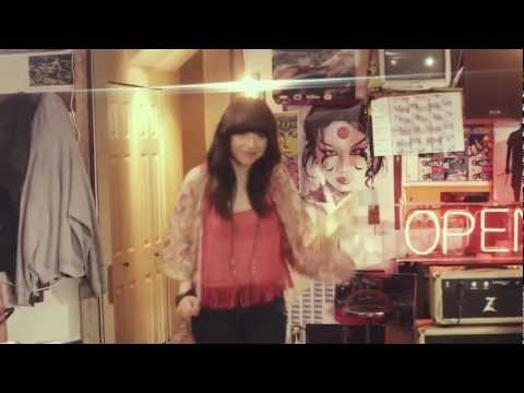 Carly Rae Jepsen - Call Me Maybe OFFICIAL VIDEO HQ