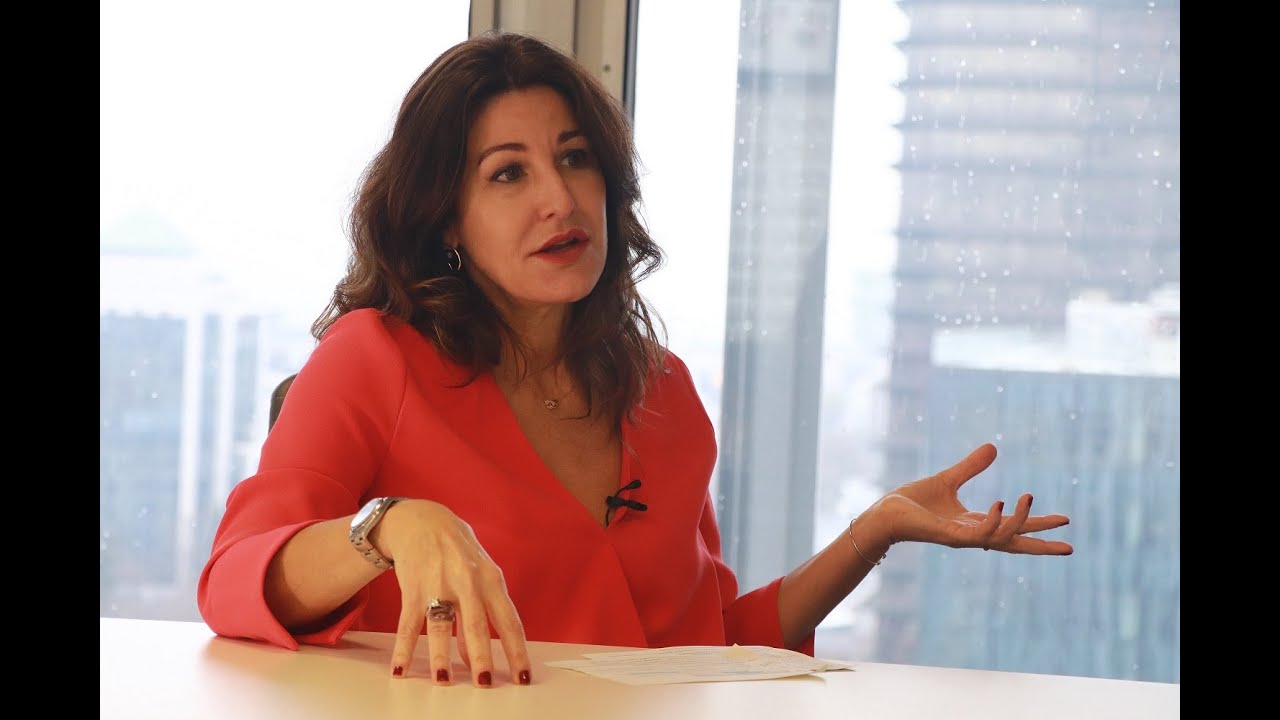 Eva Ivars (CEO de Alain Afllelou/España) - YouTube