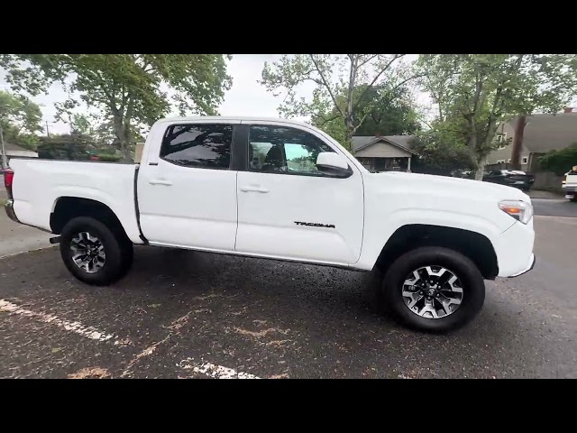 2021 Toyota Tacoma Double Cab - Image 14