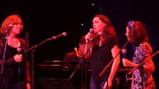 Hallelujah by Rufus Wainwright, Sloan Wainwrite, Lucy Wainwright Roche, Suzzy Roche