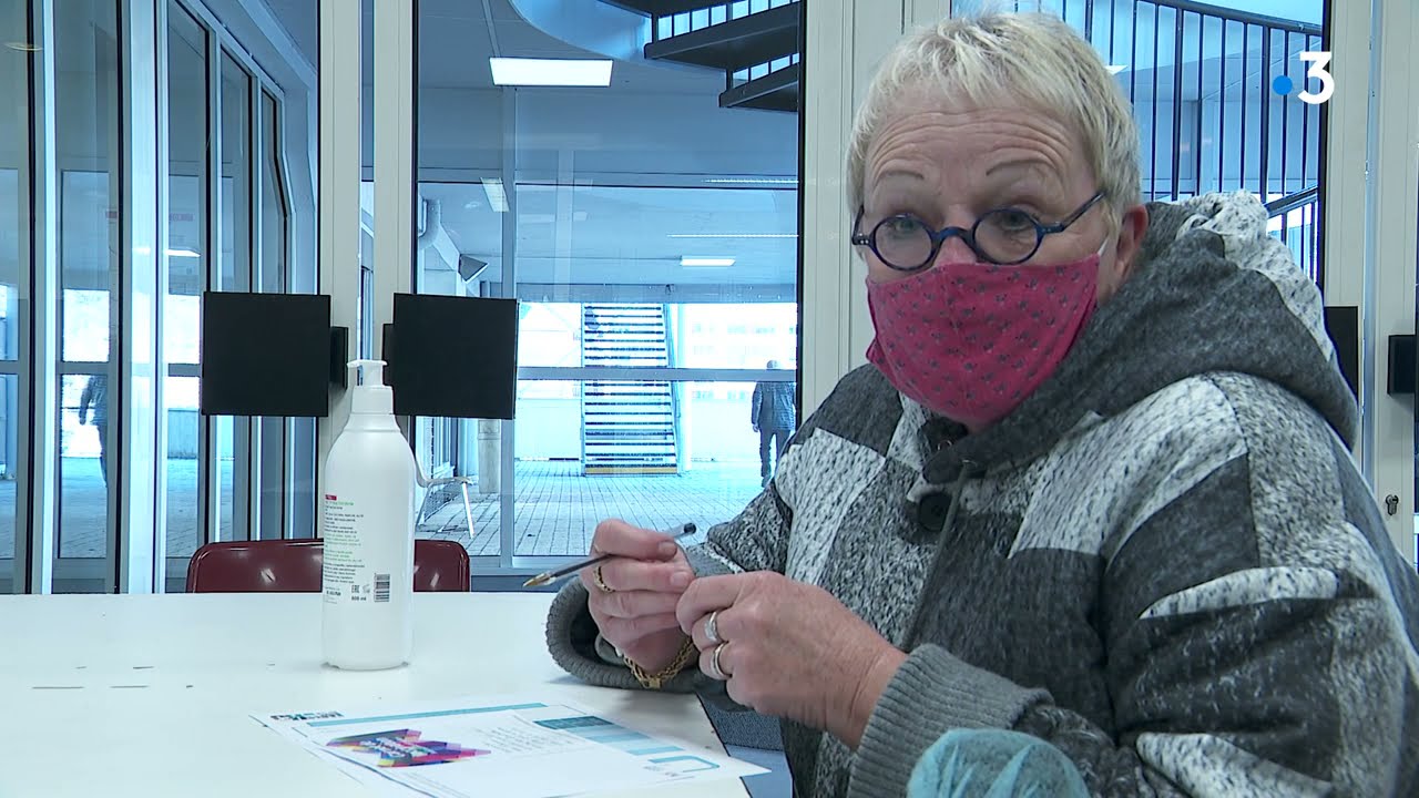 Watch video Covid-19 : un centre de vaccination ouvre ses portes dans une salle de spectacle de Moûtiers Covid-19 : un centre de vaccination ouvre ses portes dans une salle de spectacle de Moûtiers