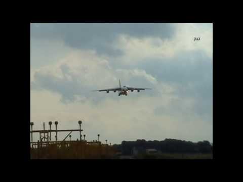 Antonov An 124-100 Volga-Dnepr, pousando LZTT POPRAD-TATRY
