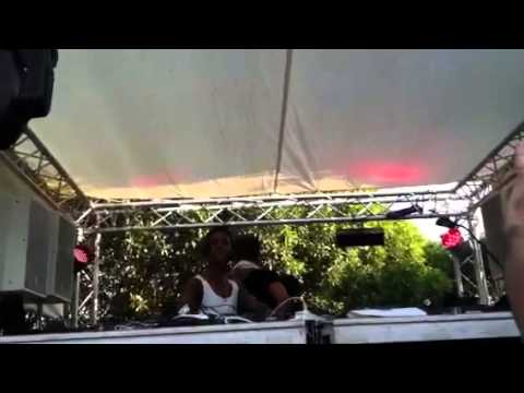 Dyed vs dan ghenacia