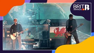 Manic Street Preachers - A Design for Life (Live at The BRITs 1997)