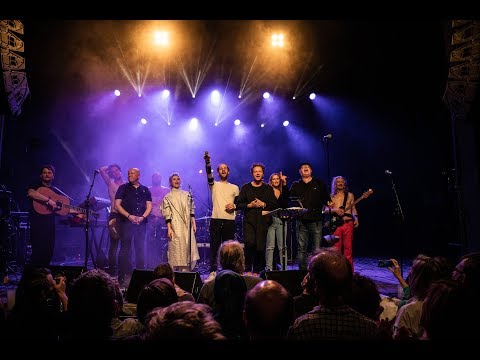 GORKI & GUESTS - "MIA" (LIVE @ RADIO 1 LUC DE VOS SESSIE)