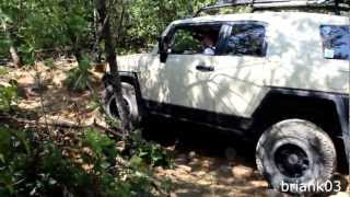 preview picture of video 'FJ Offroad Meet - hill climbs, rock crawls and more (HD)'