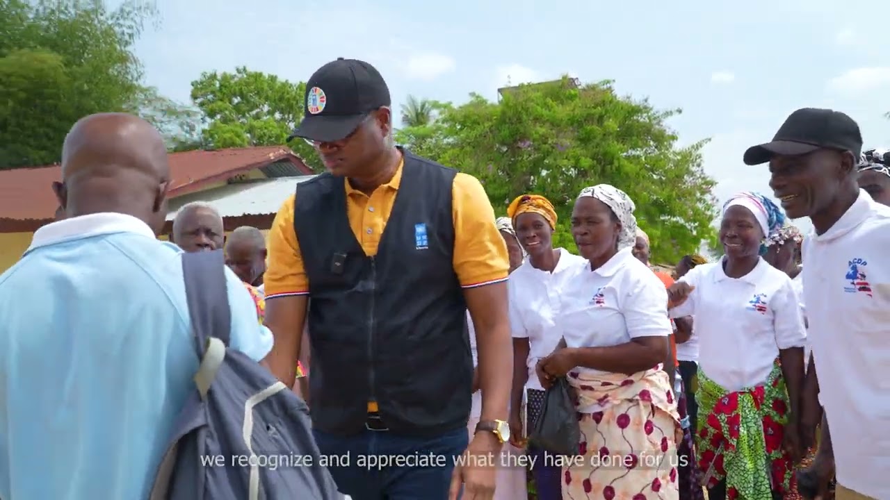 UNDP Resident Representative, Aliou Mamadou Dia on tour to project sites.