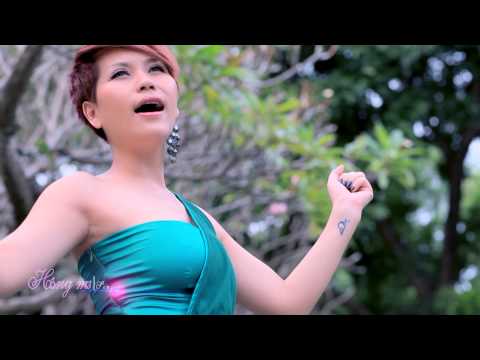 Thể hiện bởi Hồng Mơ