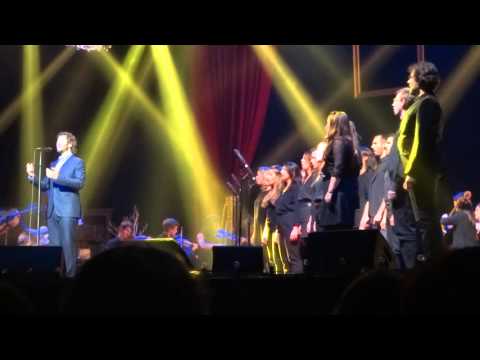 Josh Groban - You'll never walk alone (Live @ Zénith de Paris)