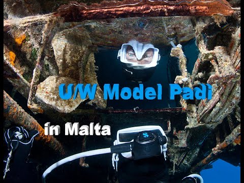 Modella Subacquea Photoshooting