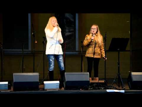 Natálie a Nela Žákovy ,,Santa Superstar