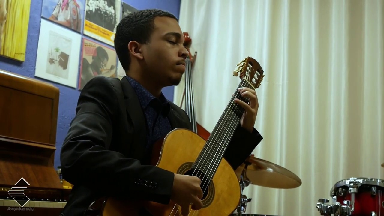Promotional video thumbnail 2 for Henrique Carvalho