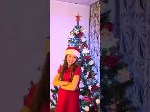 Maria Avadanei - De Crăciun ,de Crăciun,să ne iubim,să fim mai buni !(cover Elena Gheorghe)