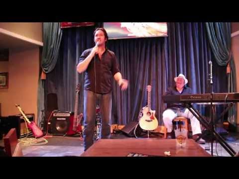 Mark Anthony sings Kentucky Rain with an Australian accent